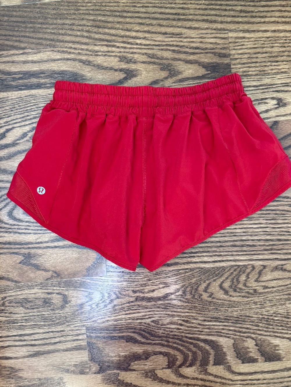 Lululemon Women’s Size 6 Inseam 2.5” Hotty Hot Shorts Low Rise Red